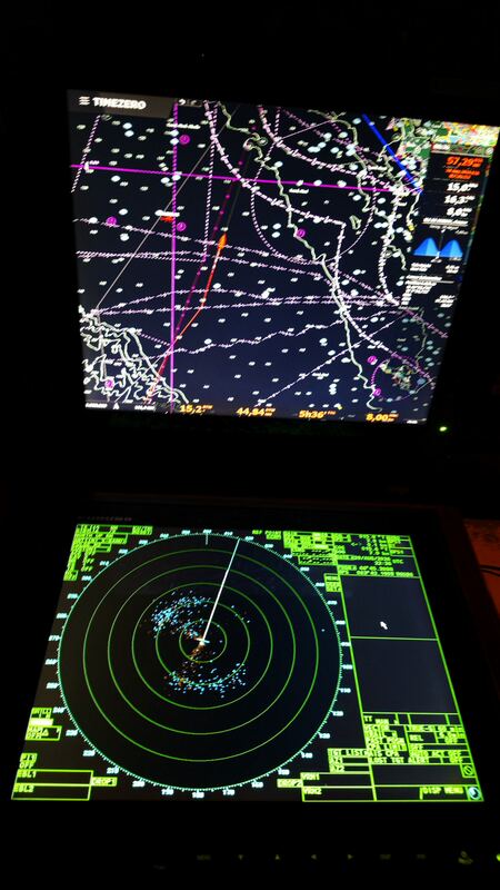 Chart plotter and radar, 22:36 UTC, 29 August