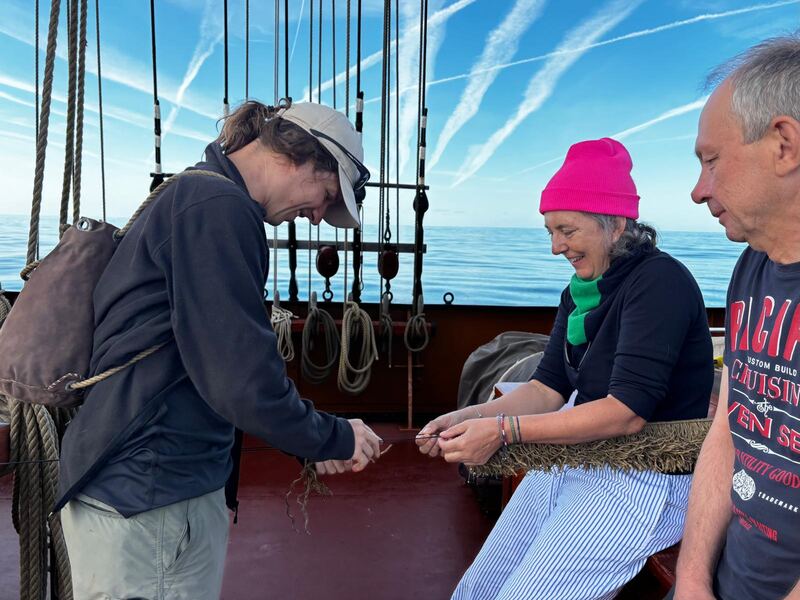 Splicing lesson on deck